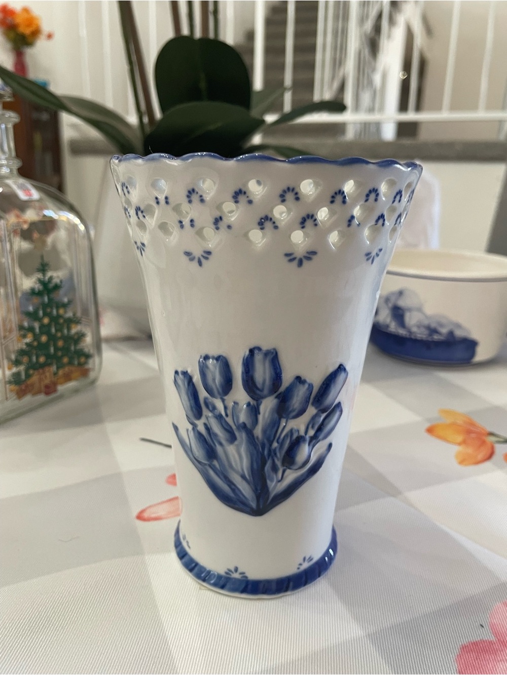 Hand-Painted Blue and White Tulip Ceramic Vase - Elegant Table Accent
